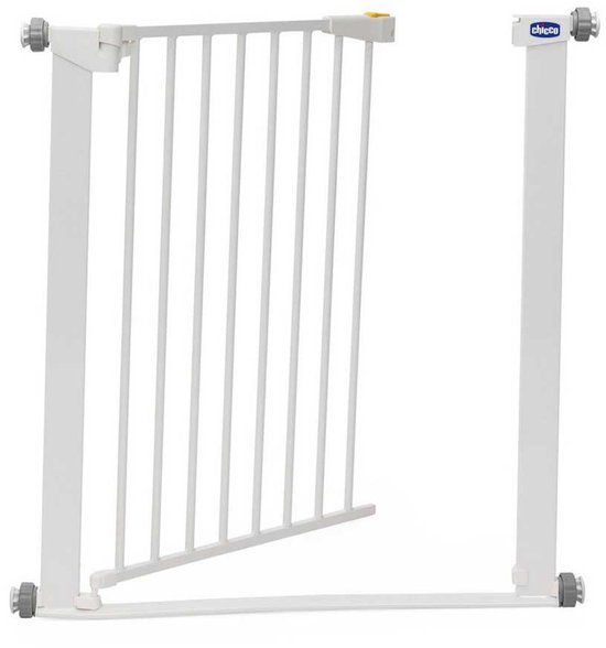 Chicco Metal Safety Gate - White - Screw Mount - Automatic Closing - Double Opening