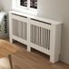 Merkloos Houten radiatoromsluiting met verticale lamellen, 100 cm