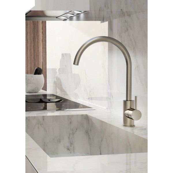 hotbath Cobber keukenmengkraan met draaibare uitloop gepolijst messing PVD CB040NBP