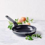 GreenPan Essence Koekenpan met Keramische Antikleeflaag - PFAS vrij - Ø 24cm