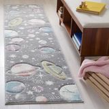 Safavieh Hedendaags tapijt voor woonkamer, eetkamer, slaapkamer - Carousel Kids Collection, korte pool, meerkleurig, 62 x 240 cm