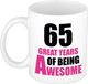 Bellatio Decorations Verjaardag 65 jaar Koffiemok Cadeau - Great years of being awesome - wit/roze - beker - Jubileum - voor dames - vrouwen