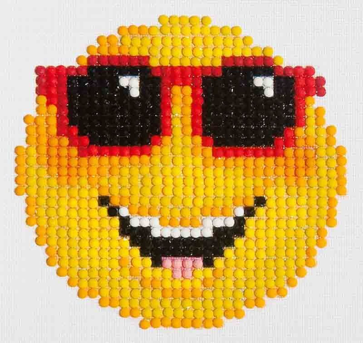 Diamond Dotz Â® painting Smiley 10 2 x 10 2 cm