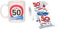 Bellatio Decorations Shoppartners Bv Cadeau set voor 50e verjaardag - Koffie mok en funny Wc-rol - Voor vrouwen van 50