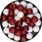 Merkloos / Sans marque Kleine kerstversiering 40 stuks set - 3 cm kerstballen in wit en donkerrood
