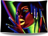 Ulticool Wandkleed 200x150 cm Vrouw – Gaming Accesoires voor Setup Kamer - voor Binnen - Glow in the Dark Decoratie - Poster - Neon Party Verlichting / UV Game Lamp / Blacklight Lampen - Mannen Tiener Jongen Gadgets
