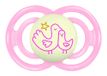 MAM Perfect Night S143 fopspeen met extra fijne en flexibele zuiger van SkinSoftTM siliconen, ultrazacht, voor 6+ maanden, brandt in het donker, roze (1 stuk) met steriliseerbare autobox