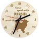 Art-Dog Euraziër - horloge avec chien, horloge en bois avec gravure, horloge personnalisée