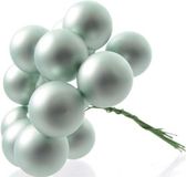 Decoris mini kerstballetjes op stekers - 60x stuks - mintgroen - D2 cm - glas