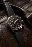 Timex Waterbury Ace Fly-Back Chronograph Quartz Chronograaf Horloge Zwart En Zilverkleurig Kast Gemaakt Van 100% Roestvrij Staal En Een Armband Van 100% Leer 43 TW2Y70000AJ