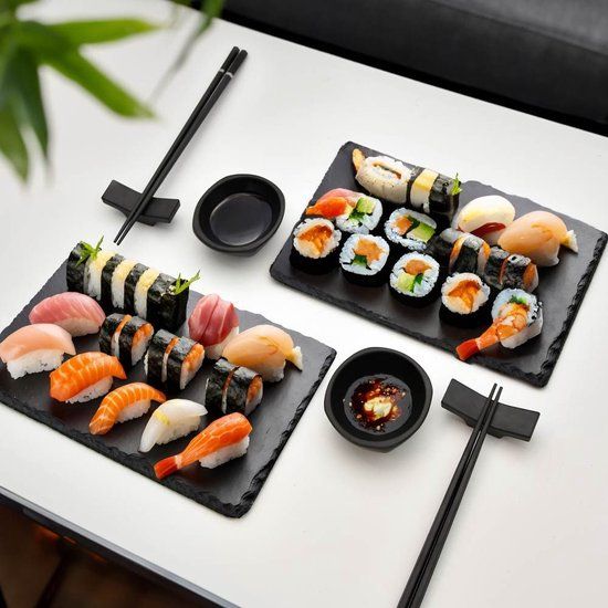 MikaMax Sushi Set - Voor 2 personen - Zwart - Incl. sushi stokjes & borden