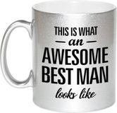 Bellatio Decorations Bol This is what an awesome best man looks like tekst cadeau mok / beker - zilver - 330 ml - Bruiloft getuige kado