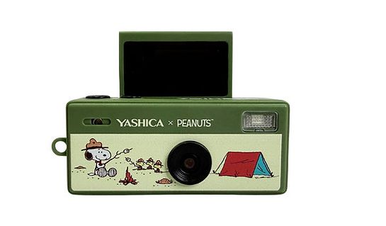 Yashica Funtastic Keychain Camera - Snoopy's Summit
