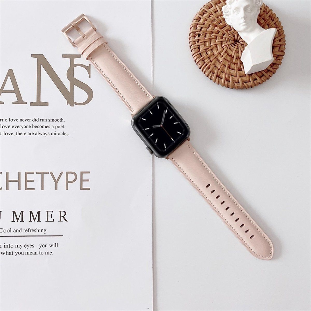 Qubix Apple Watch Band - Premium Leather - Light Pink - 42/44/45/Ultra/49mm