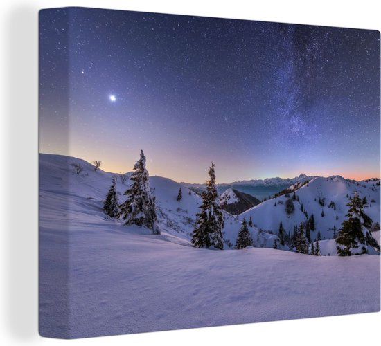 OneMillionCanvasses Canvas schilderij 160x120 cm - Winter - Sneeuw - Nacht - Kerstman - Modern