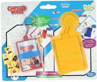 Hasbro spel sleutelhanger Mini Game Wie is het? met verrassingsspel.
