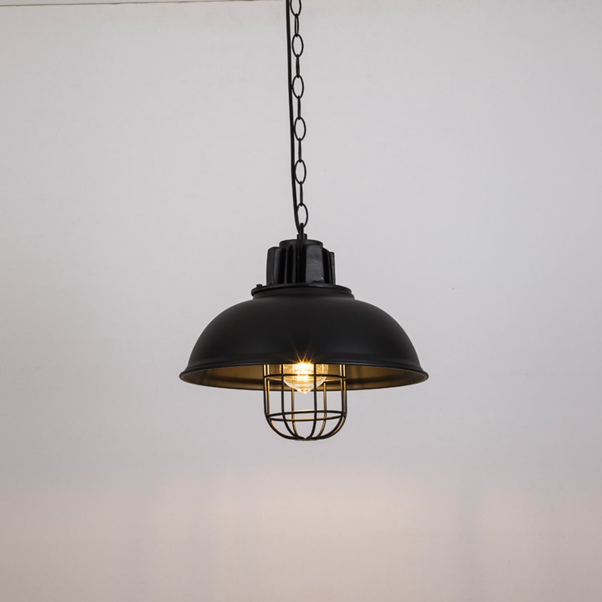 Homestyle Pro Zwarte robuuste hanglamp – kamerlamp – Plafondlamp – Keukenlamp – Ø33 cm – Zwart – Metaal – Halfrond – Industrieel – in lengte verstelbaar – E27 – 240V – zonder lichtbron