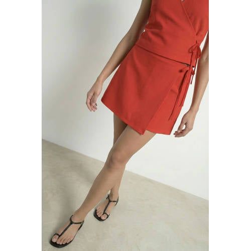 HYPEDROP Rood viscose korte rok met linnen