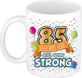 Bellatio Decorations Mok 85 jaar - Wit - 300 ml - Keramiek