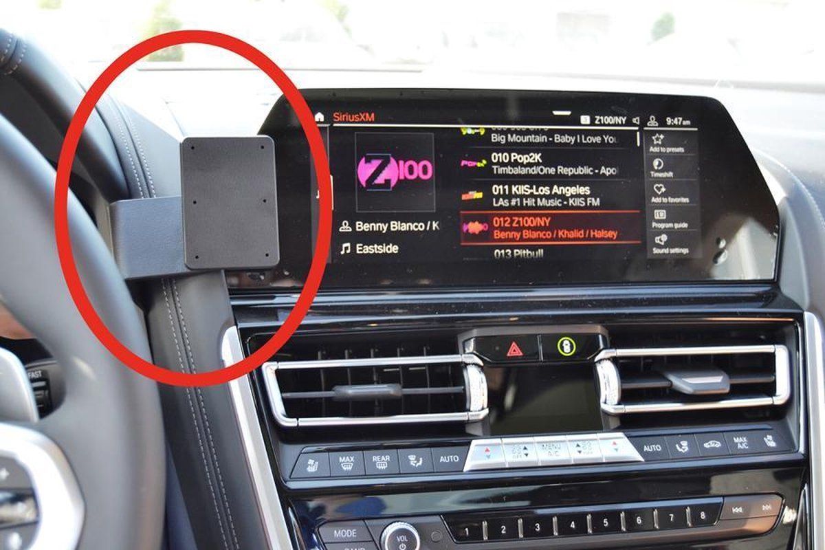 Brodit ProClip BMW 850 19- Center mount