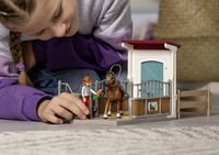Schleich Horse Club Horse Box met Hannah en Cayenne 42710