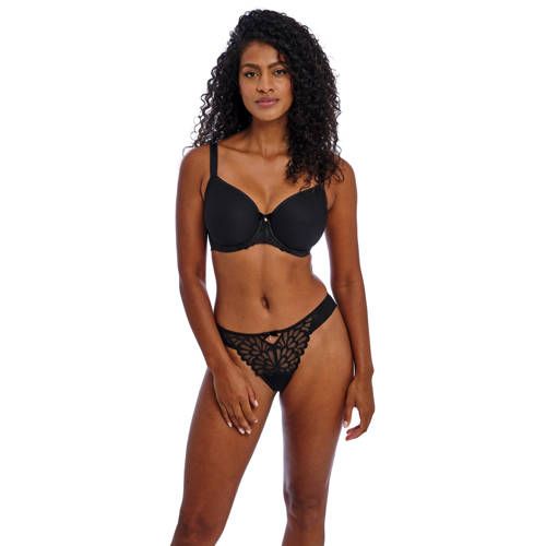 Freya Loveland Zwart Brazilian