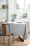 Lovely CASA Tafelkleed, 145 x 240 cm, 100% polyester, muiskleur, model Nelson
