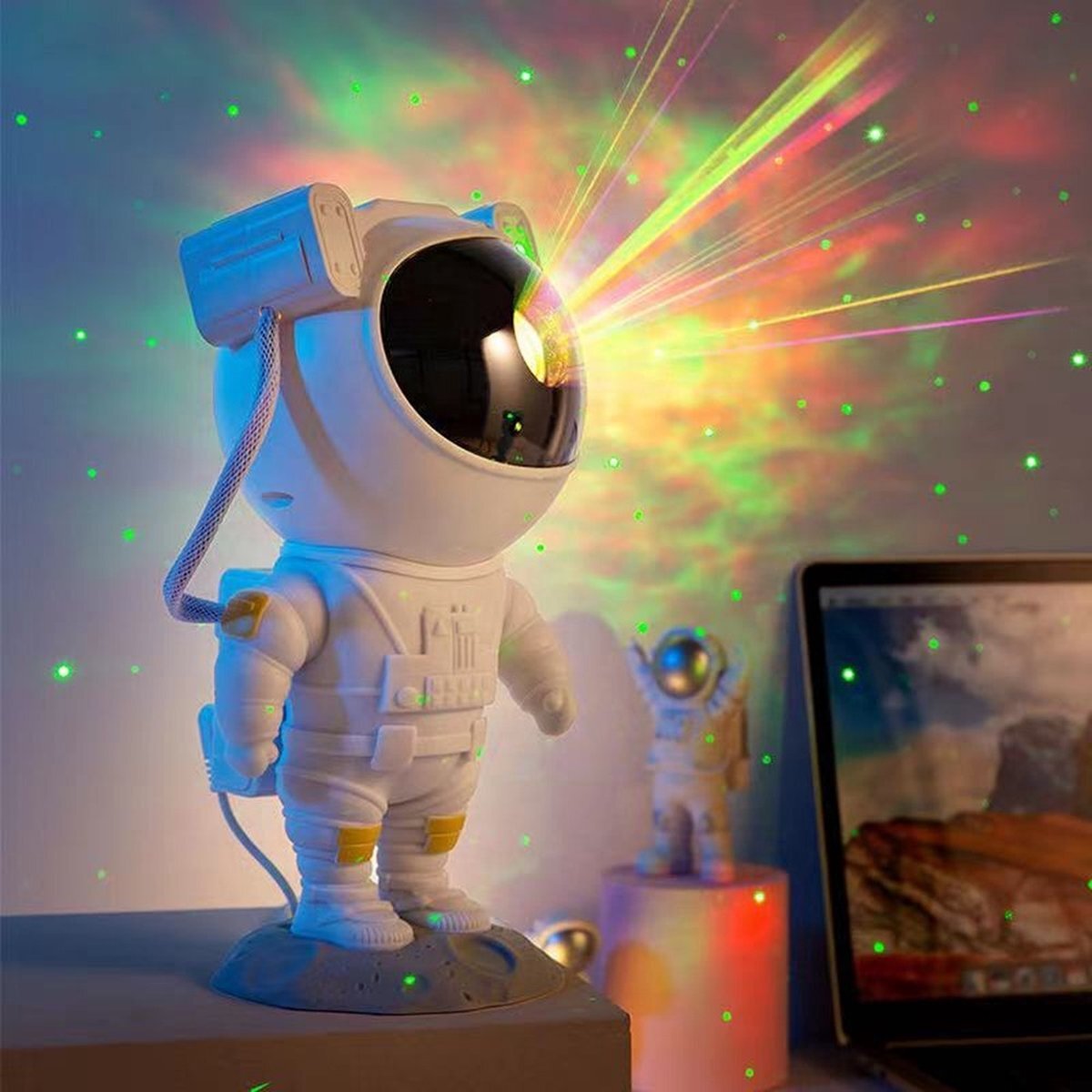 VanAlles VanAlles® Astronaut Sterren Projector - Galaxy Projector - Sterrenhemel - Star Projector - Sterren lamp - Inclusief gratis batterijen - Nachtlamp - Afstandsbediening