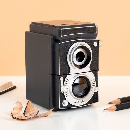 Kikkerland Puntenslijper in de vorm van een camera