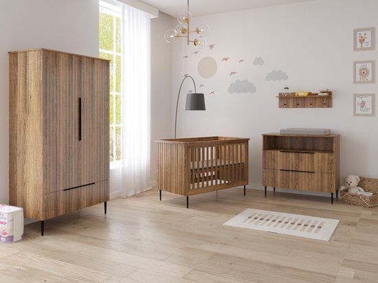 Born Lucky Wenen Babykamer 3 Delig Compleet – Baby bed 60x120 cm – Commode – Kast – Walnut – Eiken