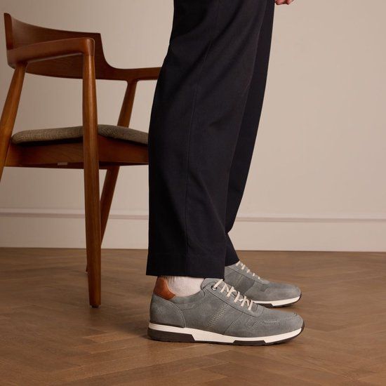Van Lier - Heren - Grijze suède sneakers met leren details - Maat 41