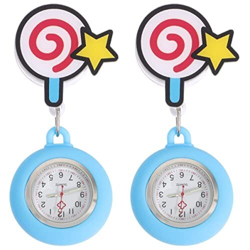 Gatuida 2 Stuks Badge Medische Lolly Cartoon Borst Zinken Revers Rekbaar Vrouwen Opknoping Vormige Intrekbare Handig Klimmen Broche Verpleegkundigen Voor Legering Professionele