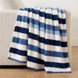 Nautica Queensize deken, ultrazachte en gezellige pluche woondecoratie, beddengoed voor alle seizoenen (luifelstreep marineblauw, queen)