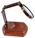 Loupe de table avec design vintage, laiton avec pied en bois, grossissement 5x