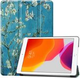 Selected by GSMpunt.nl Tablet Hoes Geschikt voor Apple iPad 10.2 (2021/2020/2019) | Book Case met Standaard | Kunstlederen Beschermhoes | Tri-fold | Blossom Print