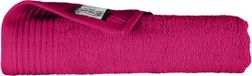 The One Towelling Classic Badlaken - 70 x 140 cm - Hotelkwaliteit - 100% Zacht katoen - Magenta