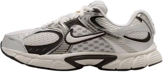 Nike V5 RNR Phantom/Phantom-Moon Particle Sneakers Unisex Kinderen Lage Sneakers Synthetisch/Mesh Rubber Zilver