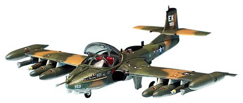 Academy A-37B Dragon FL 1:72