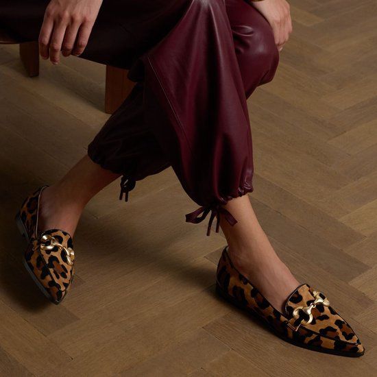 Manfield - Dames - Suède panter loafers met gouden chain - Maat 40