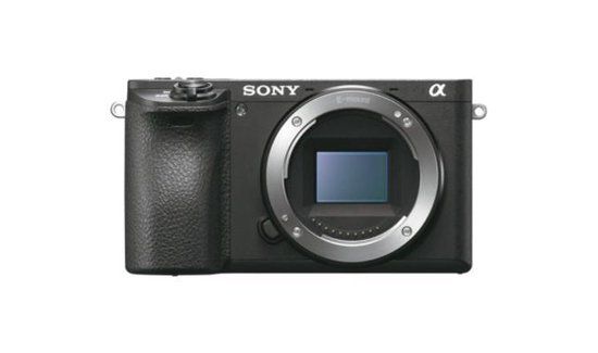 Sony ILCE-6500 + SEL18105G Zwart