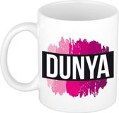 Bellatio Decorations Dunya naam cadeau koffie mok - beker - met roze verfstrepen - Cadeau collega - moederdag - verjaardag - juf - coach - 300 ml - wit