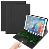 QYiD Toetsenbord hoes voor iPad 9.7 2018 2017 (6e/5e generatie) / iPad Air 2 & 1, Soft TPU Achterkant van de Standaard met 7-verlicht kleurentoetsenbord Draadloos Touchpad muis Toetsenbord, zwart