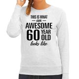 Bellatio Decorations Awesome 60 year - geweldige 60 jaar cadeau sweater grijs dames - Verjaardag cadeau trui L