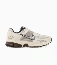 Nike Zoom Vomero 5 - FJ2028 001 - Sneakers