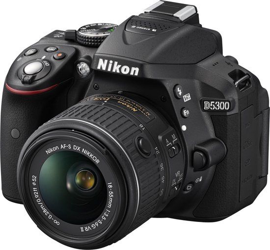 Nikon D5300 + 18-55mm VR II Black KIT