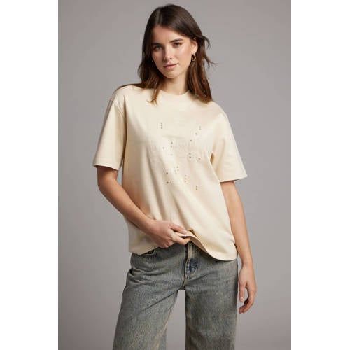 Pink Noir T-shirt crème met parels