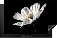 Merkloos KitchenYeah® Inductie beschermer 81.6x52.7 cm - Zwart - Wit - Bloemen - Inductie kookplaat accessoire