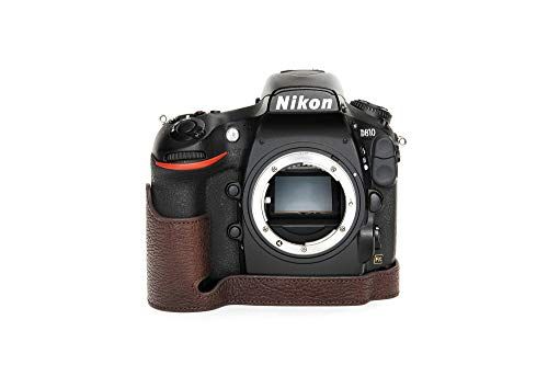 Zakao Nikon D810 Mark II Hoes, Handgemaakte Echt Lederen Half Camera Hoesje Cover voor Nikon D810 Onderzijde Opening Versie Met Hand Band, Koffie