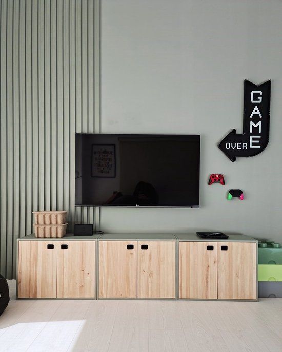 Astigarraga Wandkast met deuren - PEFC grenen - 71x53cm - Dressoir - TV-meubel - TV-kast