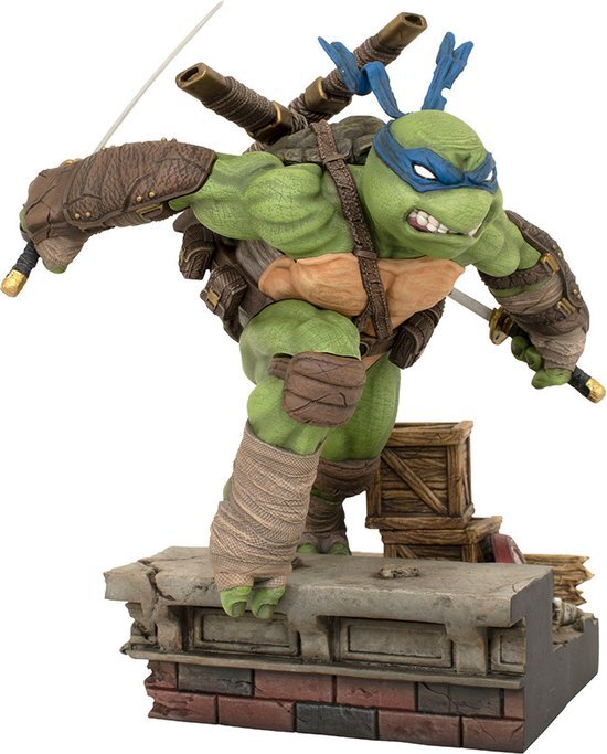 Diamond Select - Teenage Mutant Ninja Turtles - Gallery Leonardo PVC Statue